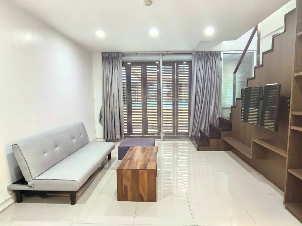 For SaleCondoPinklao, Charansanitwong : Condo for sale Thanathri Charan 40, Duplex room, 2 bedrooms, pool view