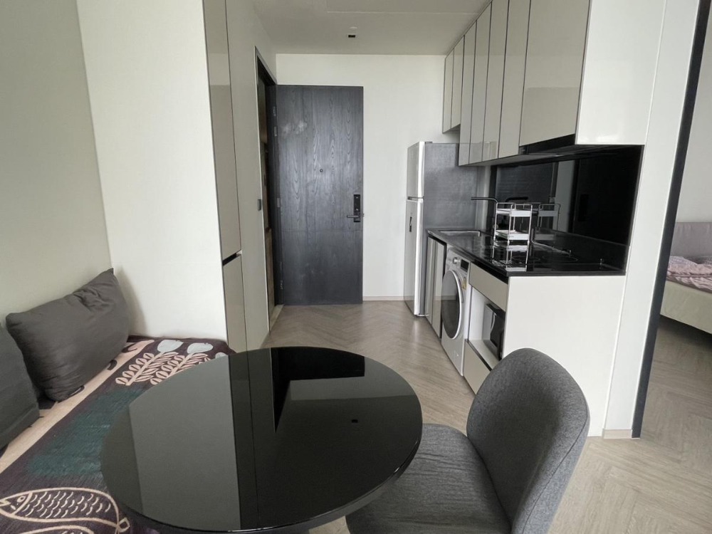 For RentCondoWongwianyai, Charoennakor : Condo for rent Chapter Charoennakhorn-Riverside [Chapter Charoennakhorn-Riverside] Beautiful room, good price, convenient travel, fully furnished, ready to move in immediately, make an appointment to see the room.