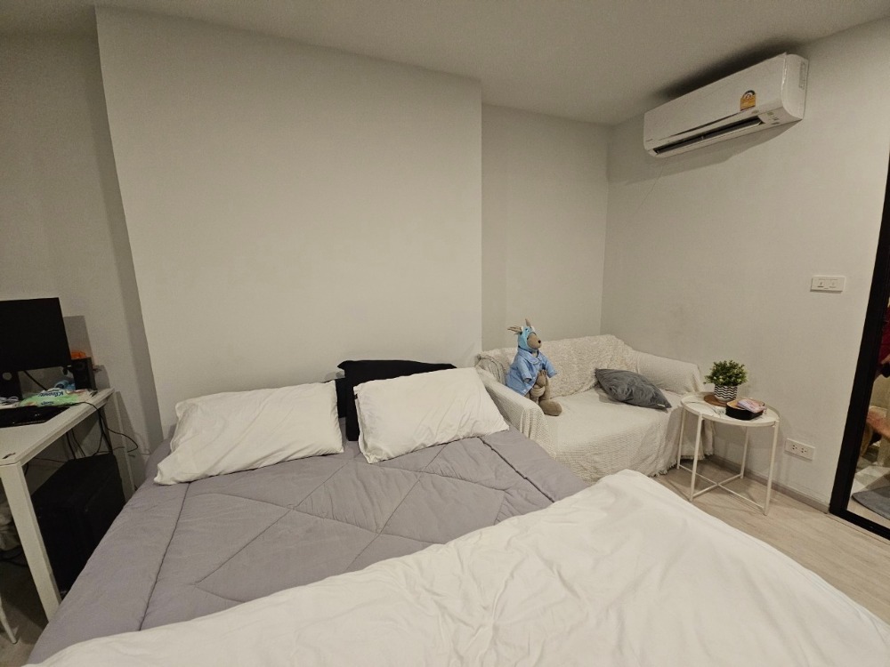 For RentCondoBangna, Bearing, Lasalle : Condo for rent, The Origin Sukhumvit 105, fully furnished, complete with electrical appliances, great value, ready to move in, near BTS Bearing, BTS Bangna, convenient transportation. Interested, hurry up and contact us. The room goes very quickly. Intere