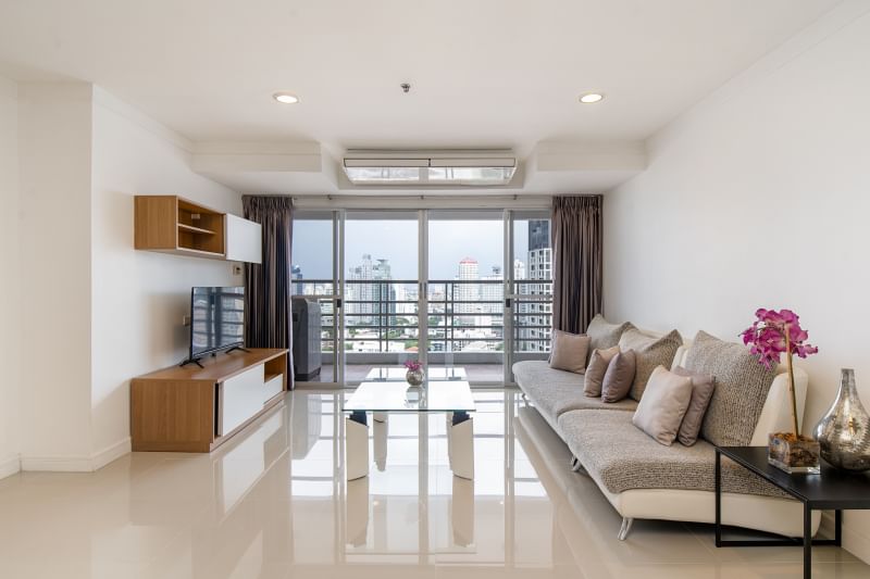 ให้เช่าคอนโดสุขุมวิท อโศก ทองหล่อ : Waterford Diamond Tower For Rent : 3 Beds / 2 Baths / 1 working room