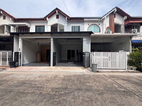 For SaleTownhouseNawamin, Ramindra : Townhouse for sale, newly renovated, Ram Intra Road 67, beautiful house by the lake, 2 floors, area 110 square meters, 2 bedrooms, 2 bathrooms, Tha Raeng Subdistrict, Bang Khen District, Bangkok 10220