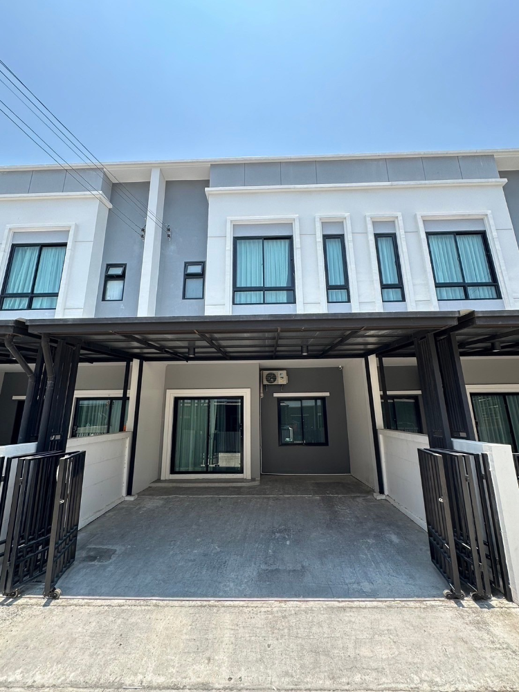 For SaleTownhouseBangna, Bearing, Lasalle : House for sale, Brighton Bangna project, Km.26, house size 19.60 sq.w., usable area 103 sq.m., two-storey house, price 3,500,000 baht.