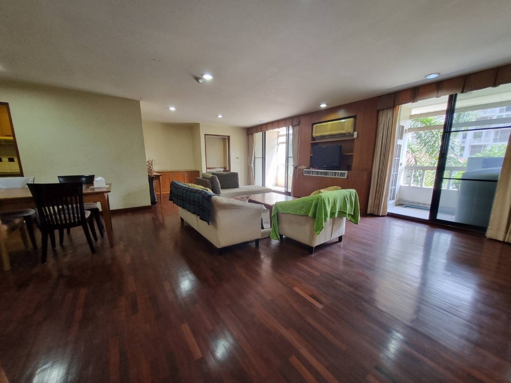 ให้เช่าคอนโดสุขุมวิท อโศก ทองหล่อ : ให้เช่า Baan Chan Condominium 3 Bed/