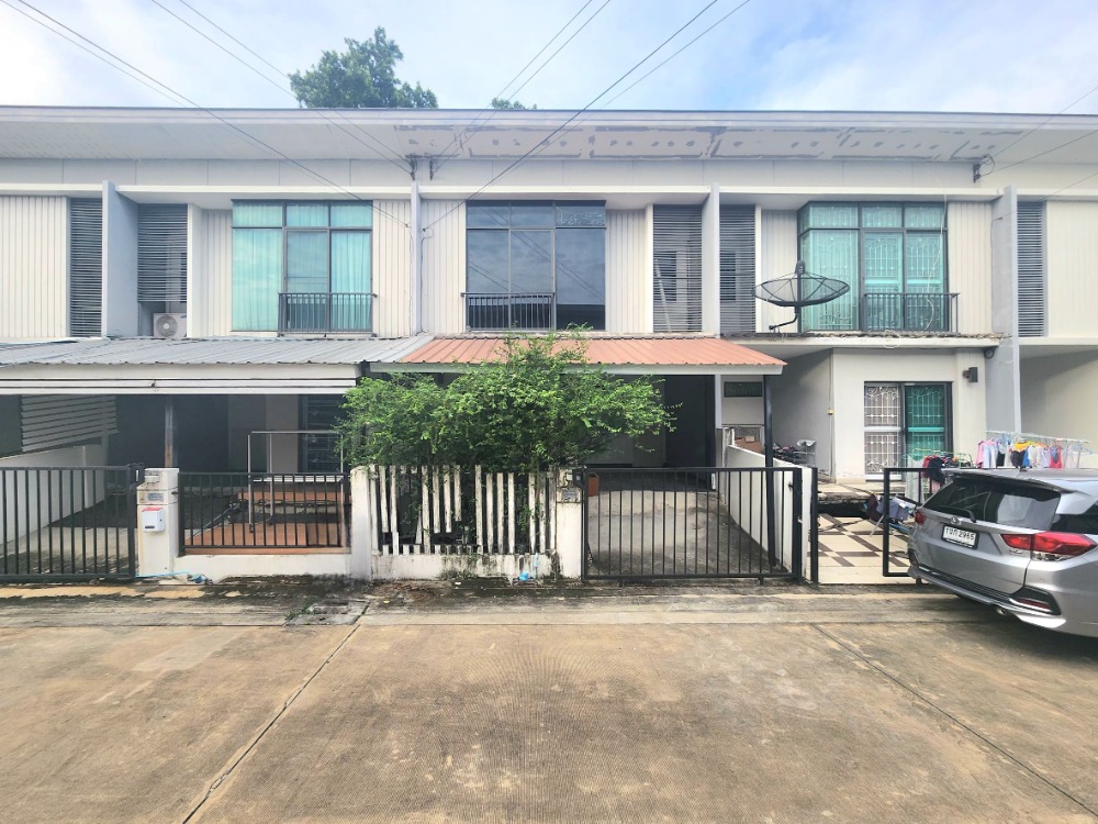 For SaleTownhouseChaengwatana, Muangthong : Investment property, below market price, Pruksa Ville 65/1 (Srisaman) project, next to Robinson Department Store