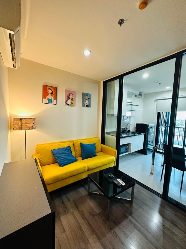 For RentCondoOnnut, Udomsuk : 🚝For rent: The Base Park East, beautiful room, high floor, complete electrical appliances and furniture, near BTS and expressway, convenient travel, 2 entrances and exits, ready to move in, price 16,000 baht.