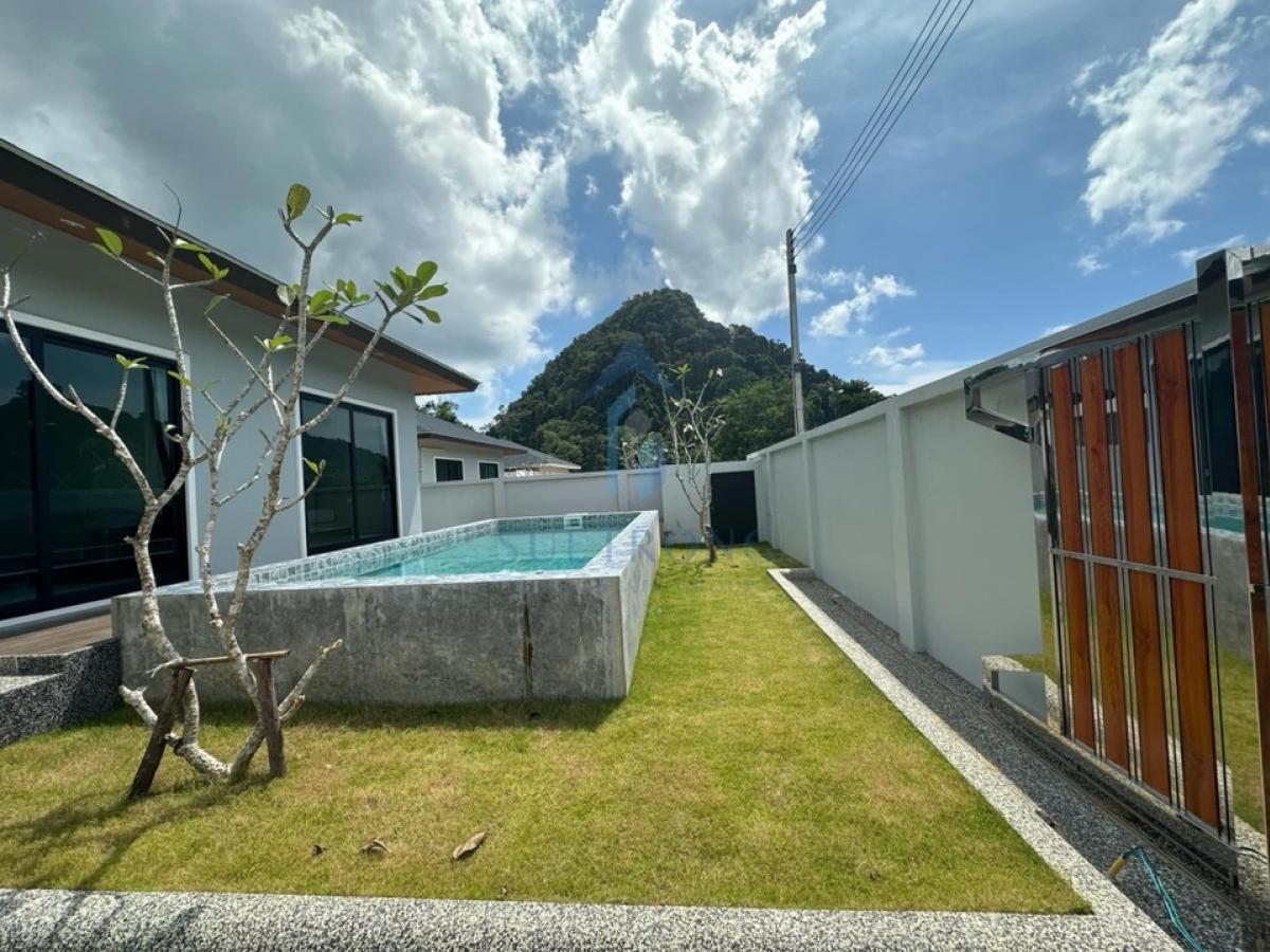 For SaleHouseKrabi : Urgent sale, beautiful pool villa, large villa, very spacious📍Location: Village No. 2, Ao Nang Soi 1, Ao Nang Subdistrict, Mueang Krabi District, Krabi Province •This project has large houses, premium materials•5 minutes from Ao Nang Beach, good location,