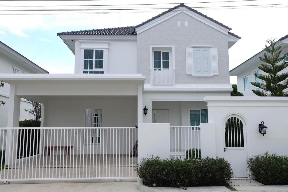 For RentHouseBangna, Bearing, Lasalle : Rental : 𝘾𝙝𝙖𝙞𝙮𝙖𝙥𝙧𝙚𝙪𝙠 𝘽𝙖𝙣𝙜𝙣𝙖 𝙆𝙈 𝟭𝟱, 3 Beds 4 Bath , 67 sqw  🔥🔥Rental : 85,000 THB / Month🔥🔥𝗠𝗼𝗿𝗲 𝗜𝗻𝗳𝗼𝗿𝗺𝗮𝘁𝗶𝗼𝗻 𝗙𝗼𝗿 𝗟𝗶𝘃𝗶𝗻𝗴 𝗮𝗻𝗱 𝗜𝗻𝘃𝗲𝘀𝘁𝗺𝗲𝗻𝘁📱Tel : (+66) 061-9979915 / Kat📱Line : https://lin.ee/x9GVw3K📱WhatsApp : + 66619-979915https://whatsapp.com/dl/code=