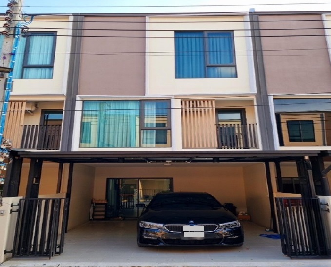 For RentTownhouseBangna, Bearing, Lasalle : For Rent Townhome for rent, 3 floors, Altitude Kraf Bangna project / Altitude Kraf Bangna, Bangna-Trad Road, Km. 5, inbound side, Soi Wat Plad Priang, beautiful house, 4 air conditioners, complete furniture, ready to live, pets not allowed