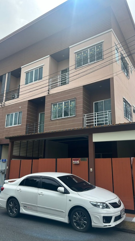 For RentTownhouseKaset Nawamin,Ladplakao : For rent: 3-storey townhouse, newly renovated (corner room), additional usable space, Nawamin-Nawamin area