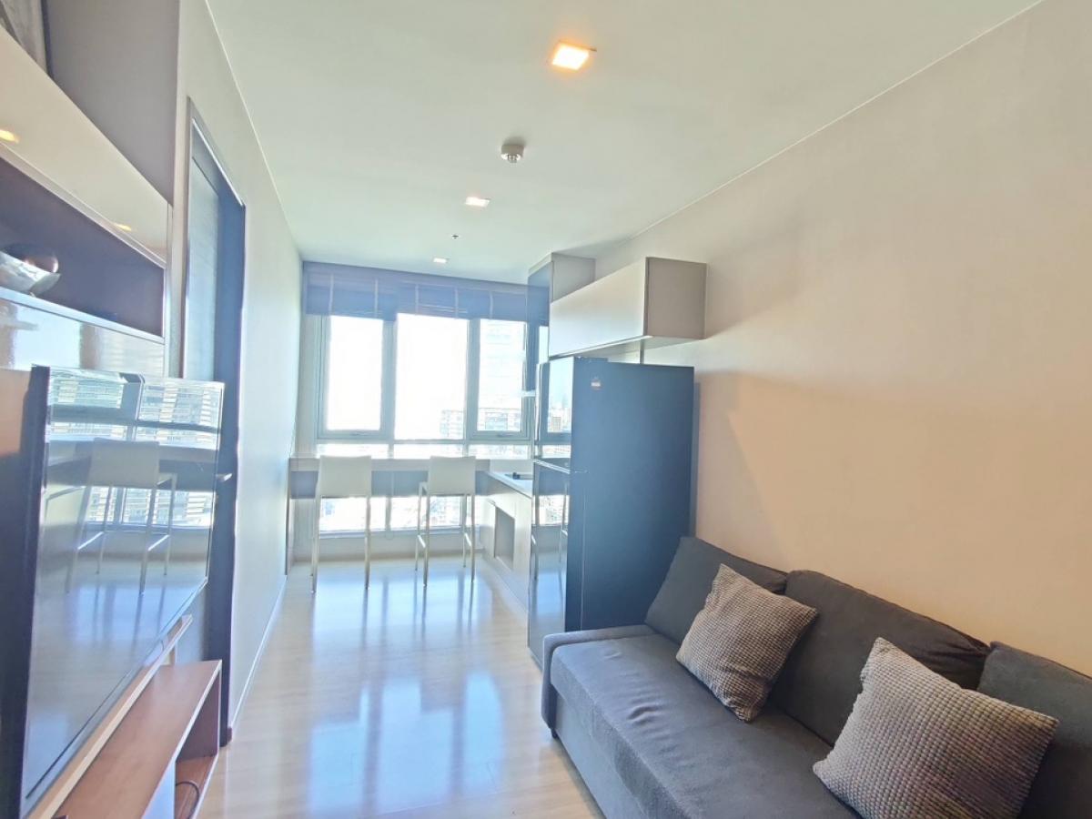 ให้เช่าคอนโดสาทร นราธิวาส : For rent Rhythm Sathorn