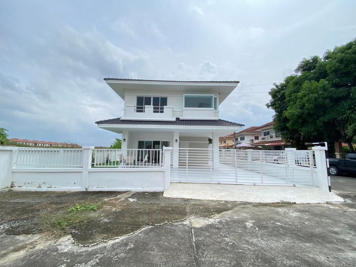 For SaleHouseNonthaburi, Bang Yai, Bangbuathong : For sale: 2-storey detached house, newly renovated, MT Village, Bang Kruai-Sai Noi, corner plot, main road, near Ikkyu Market