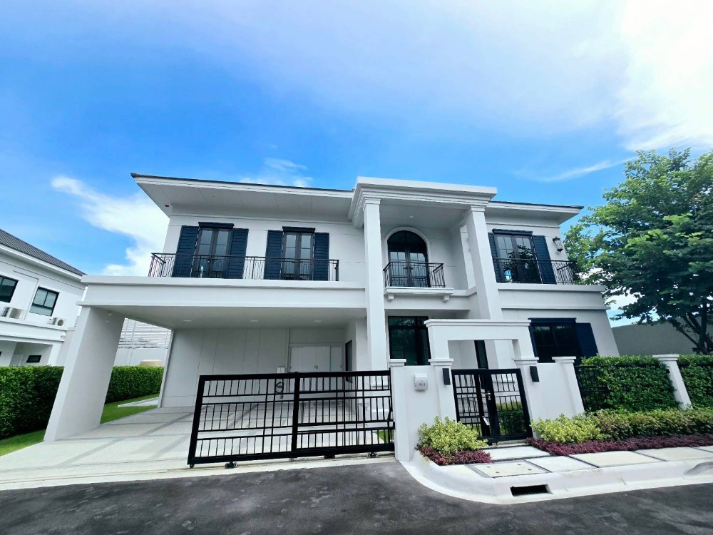 For SaleHousePinklao, Charansanitwong : ♦ Type L ♦ 2 Storey detached house, 123.20 sq.w., 345.00 sq.m. | 4 bedrooms, 5 bathrooms | Fully-Fitted | Near MRT Fai Chai 4 mins., Siam Technology College 7 mins., HomePro Charan Sanitwong 8 mins.