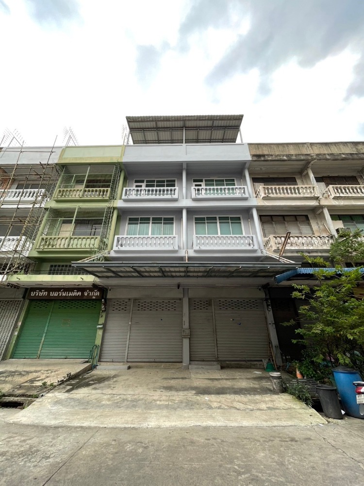 For RentShophousePinklao, Charansanitwong : For rent Two commercial buildings - Soi Borommaratchachonnani