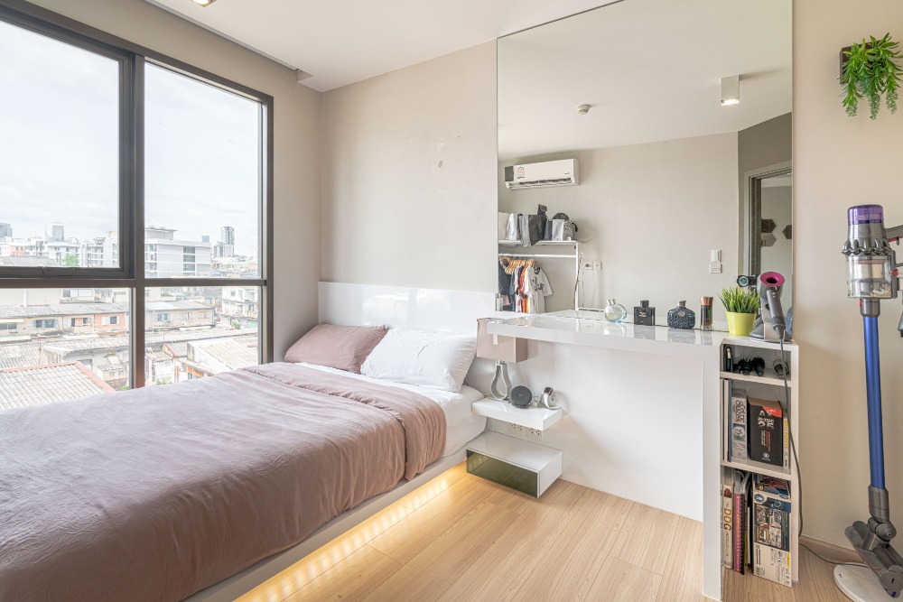 For SaleCondoRatchathewi,Phayathai : Maestro 12 Ratchathewi【𝐒𝐄𝐋𝐋】🔥 Luxurious condo, bright, airy, spacious rooms with soft cream tones, creating peace every day 🔥 Contact Line ID: @hacondo