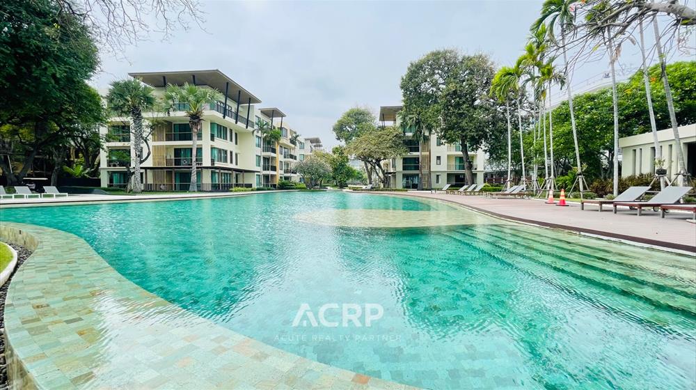 For SaleCondoHuahin, Prachuap Khiri Khan, Pran Buri : Beachfront condominium Baan Sansuk hua hin for sale. Beach front condo hua hin for sale.