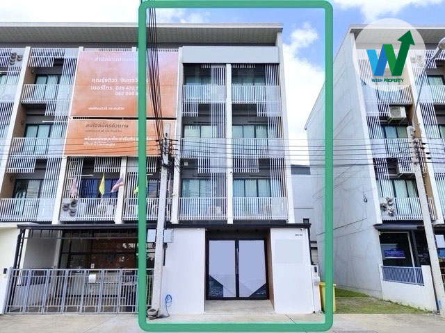 For SaleOfficeYothinpattana,CDC : For sale, cheap, corner home office, Sammakorn Office Park, Ram Intra-Wongwaen, new condition, ready to move in, can be used as an office immediately.