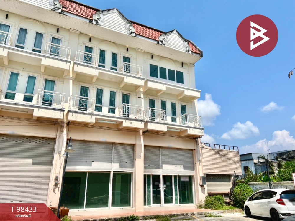 For SaleShop HouseRayong : Commercial building for sale, 2 units, area 60.1 sq.wa, Ban Chang, Rayong