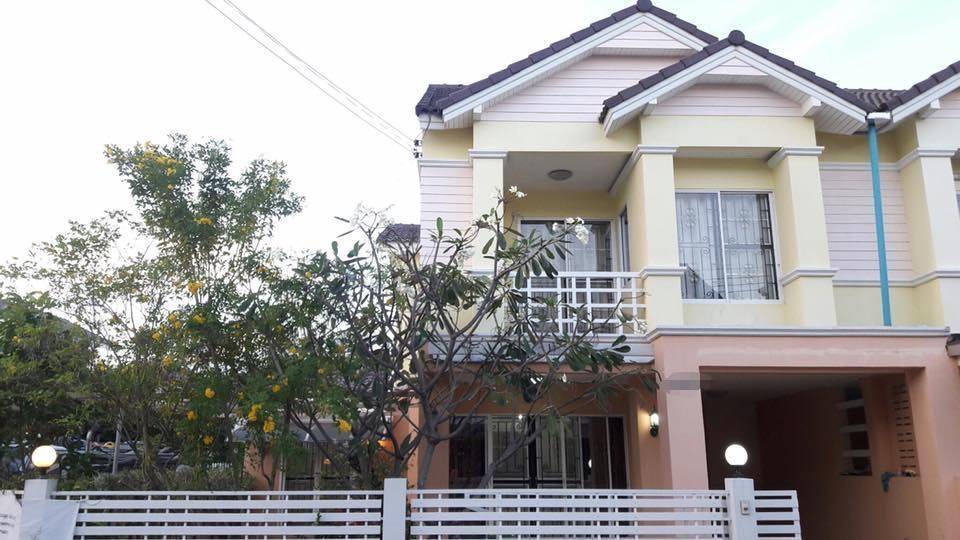 For RentTownhomeSriracha Laem Chabang Ban Bueng : Semi-detached house for rent, behind Kasetsart University, Sriracha, Ao Udom, corner house