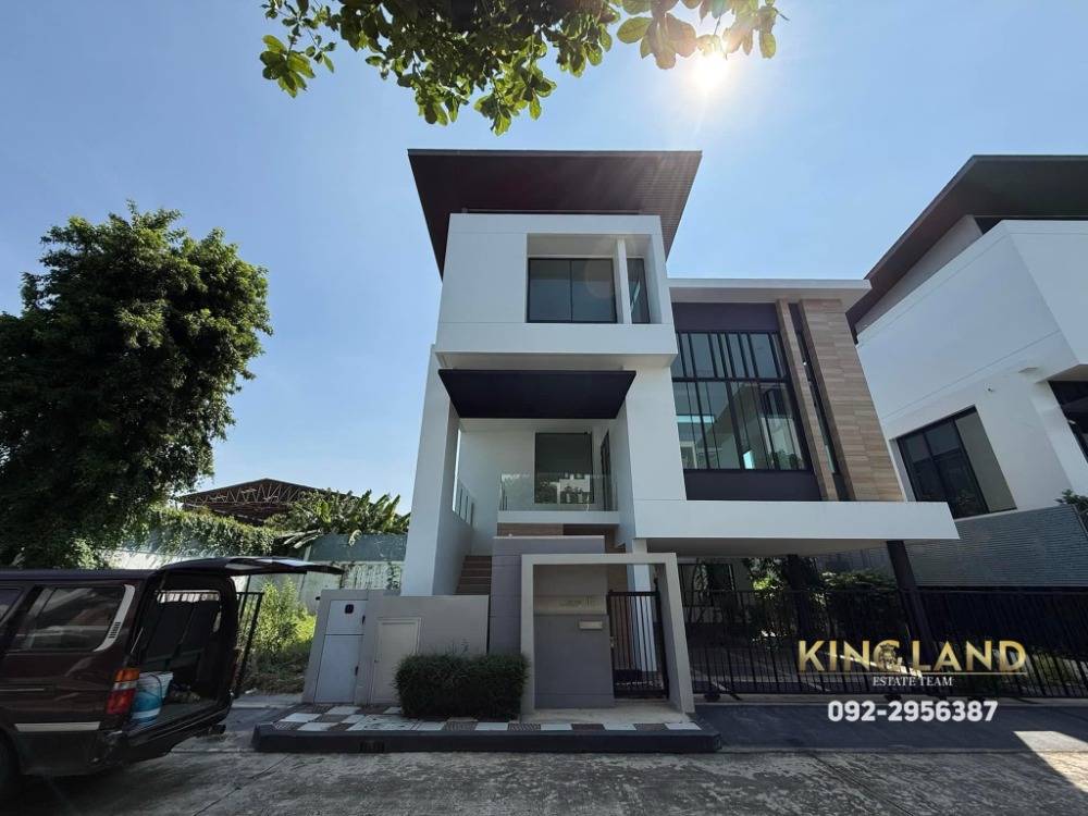 For RentHouseKaset Nawamin,Ladplakao : 🏠#Luxury house for rent in the middle of the city, 3 floors, Nirvana Beyond Kaset Navamin Type XL, very large, size 350 sq m., 4 bedrooms, 5 bathrooms, parking for 3-12 cars, suitable for Home office, location near expressway, near Central Eastville 🌟Rent