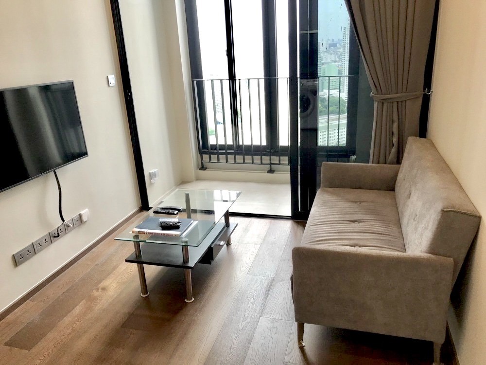 For SaleCondoAri,Anusaowaree : Selling at a loss, definitely the cheapest in the building. Ideo Q Victory, the hottest condo in the Anusawari area, 3X floor, very high with this price, the room is still new, it is considered the most worthwhile deal.