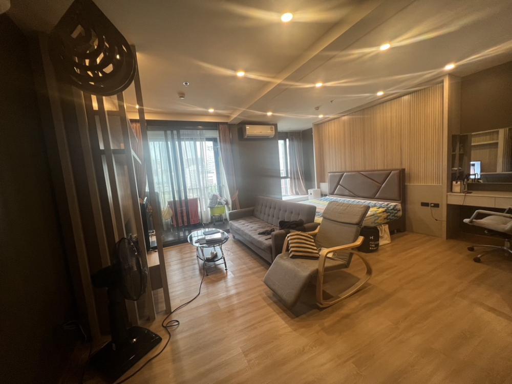 For SaleCondoRatchathewi,Phayathai : Q Chidlom Phetchaburi【𝐒𝐄𝐋𝐋】🔥 Luxury condo, super cool design, clean, simple and luxurious, ready to move in!! 🔥 Contact Line ID: @hacondo