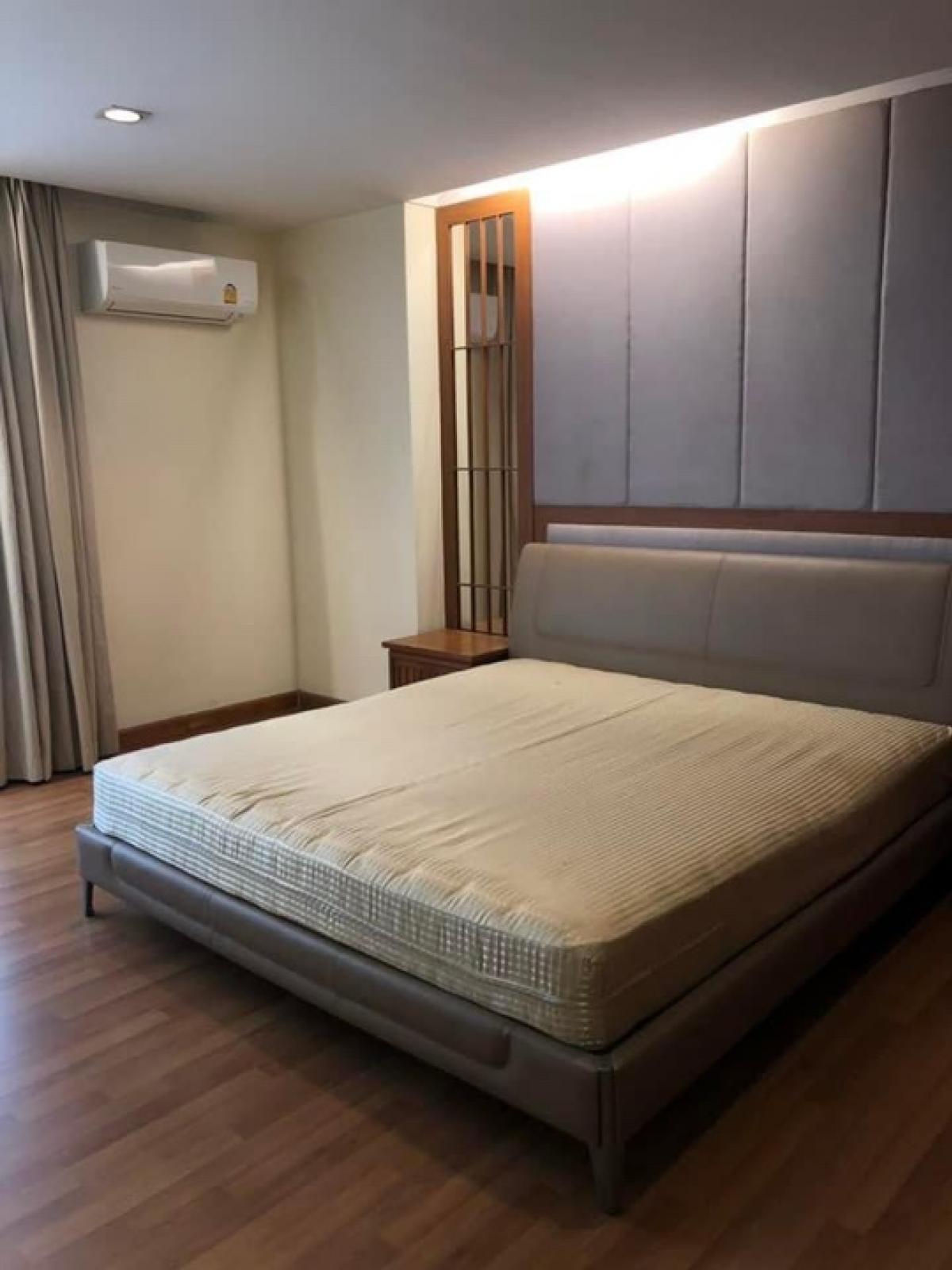 For SaleCondoOnnut, Udomsuk : The roof garden On Nut-Sukhumvit 50, 8th floor, corner room number 53, area 60 sq m., 1 bedroom, 1 bathroom, for sale 3.6 million baht.