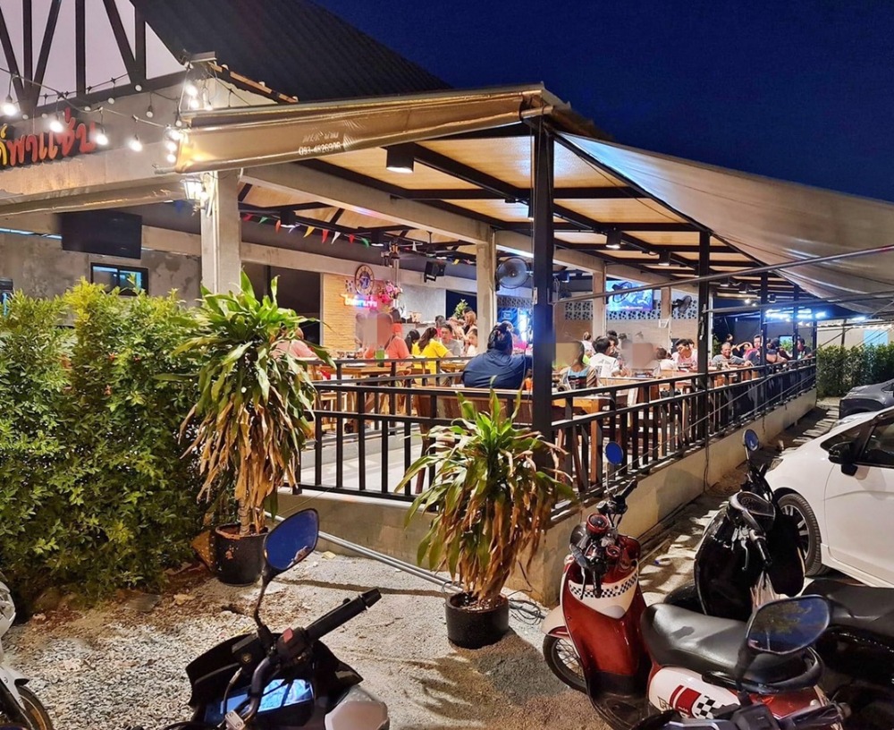 For LeaseholdRetailPattaya, Bangsaen, Chonburi : For rent: Buffet restaurant, Jaew Hon, Bangsaen, Chonburi, before reaching the Japanese fish market, Khao Lam Road, inbound side, lots of cars passing by.