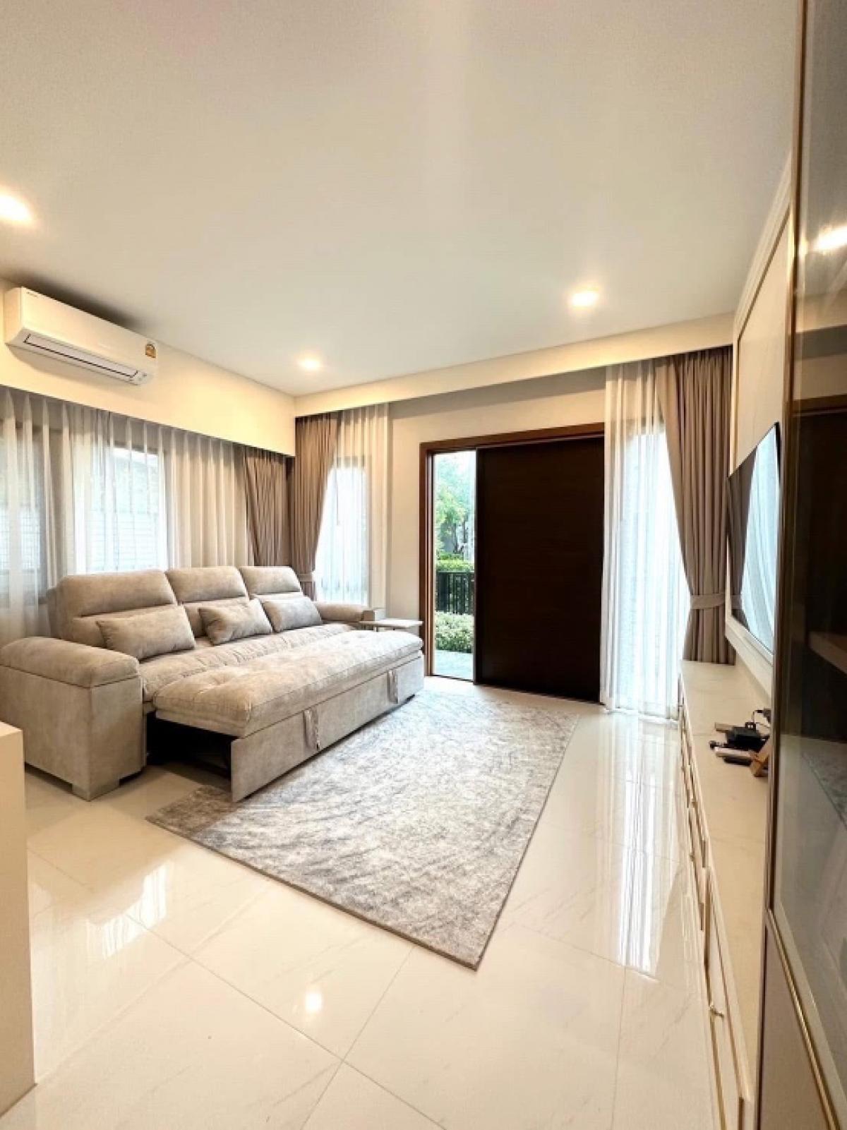 For RentHouseBangna, Bearing, Lasalle : 🌟For Rent: Detached House in The City Bangna.Two-storey detached house features 4 bedrooms and 5 bathrooms. It is fully furnished and decorated.💥Rental Fee: 150,000 THB/Month