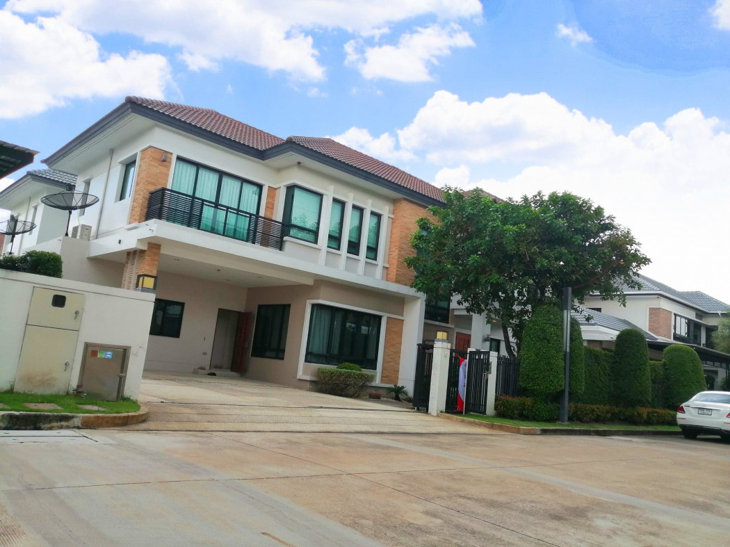 For SaleHouseNonthaburi, Bang Yai, Bangbuathong : For sale: Grand Bangkok Boulevard house, Ratchaphruek-Rattanathibet, near BTS Purple Line, only 500 m., 86.3 sq m., 4 bedrooms, 4 bathrooms, 315 sq m., parking for 2 cars.