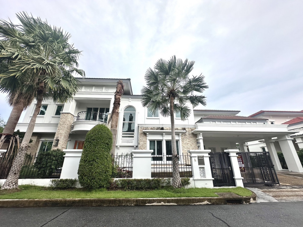 For SaleHousePinklao, Charansanitwong : Single house for sale,a house for relaxation.There is a private swimming pool,Grand Bangkok Boulevard Pinklao, 500 sq m, 160.9 sq w