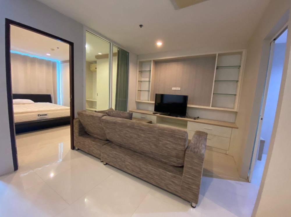 For RentCondoSukhumvit, Asoke, Thonglor : Condo for rent, Sukhumvit Living Town, 52 sq m., near BTS Asoke