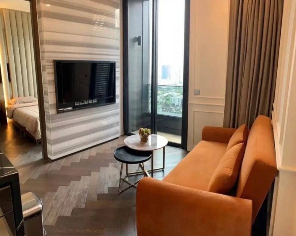 For RentCondoSukhumvit, Asoke, Thonglor : ♦ Prime location ♦ 20+ floor, 38.00 sq.m. | 1 bedroom 1 bathroom | Near Thonglor BTS Station 1 min, Gateway Ekamai 6 mins, Sukhumvit Hospital 6 mins