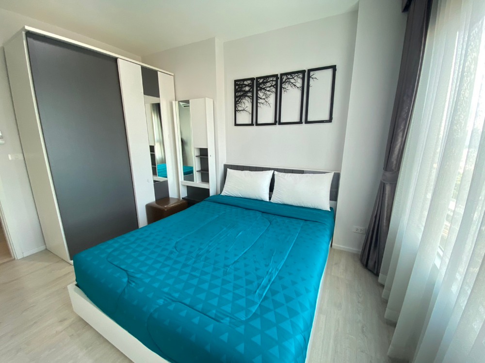 For RentCondoThaphra, Talat Phlu, Wutthakat : Aspire Sathorn Tha Phra【𝐑𝐄𝐍𝐓】🔥 Minimal style room, bright tones, complete furniture, near BTS Talat Phlu. Ready to move in in January!! 🔥 Contact Line ID: @hacondo