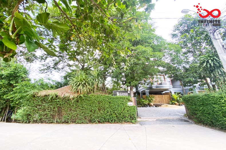 For SaleLandLadprao, Central Ladprao : Land for sale with building, 423 square wah, Lat Phrao 101 Road, Soi Pho Kaew 3, Intersection 16