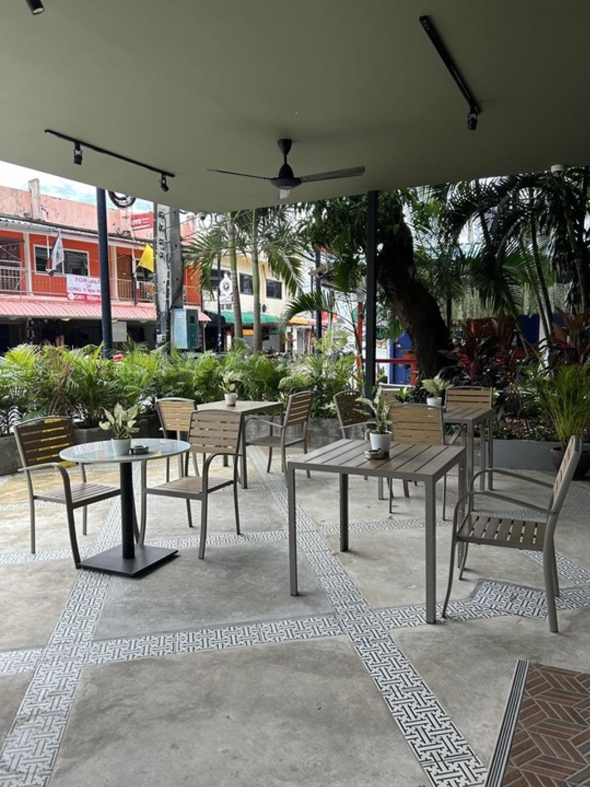 For LeaseholdRetailPhuket : Restaurant for sale, Kata area