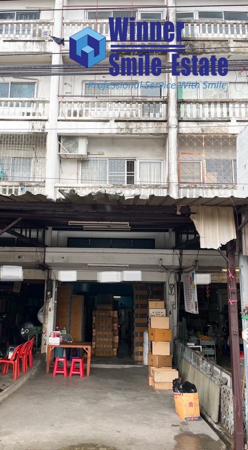 For SaleShophouseLadkrabang, Suwannaphum Airport : 4-story shophouse for sale, land 31 sq m., next to King Kaew Road. Tiled and ready to move in, heading to On Nut, Lat Krabang, ready to do business.