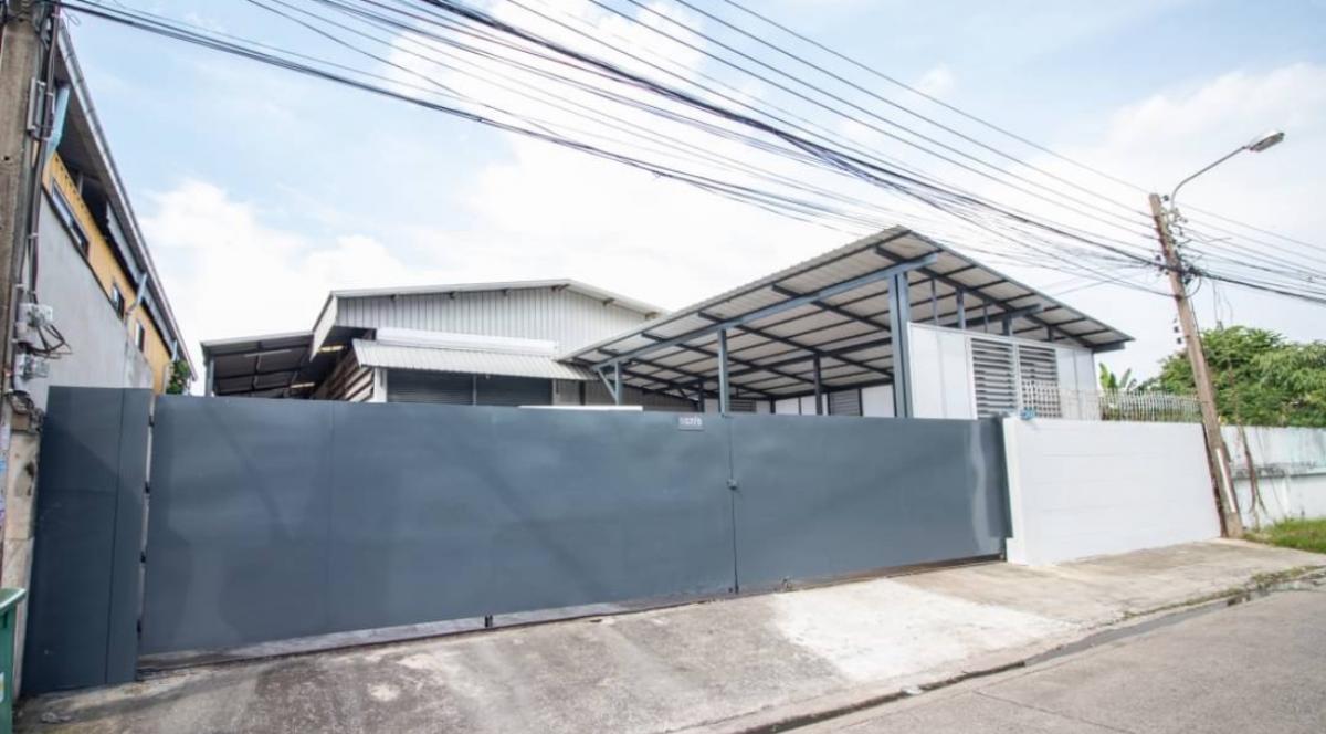 For RentWarehouseChokchai 4, Ladprao 71, Ladprao 48, : Warehouse for rent, 300 sq m, near Ratchada, Lat Phrao, with office