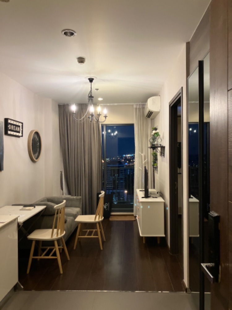 For RentCondoSukhumvit, Asoke, Thonglor : Condo for rent C Ekkamai, fully furnished condo, ready to move in, close to BTS Ekkamai, convenient transportation!!