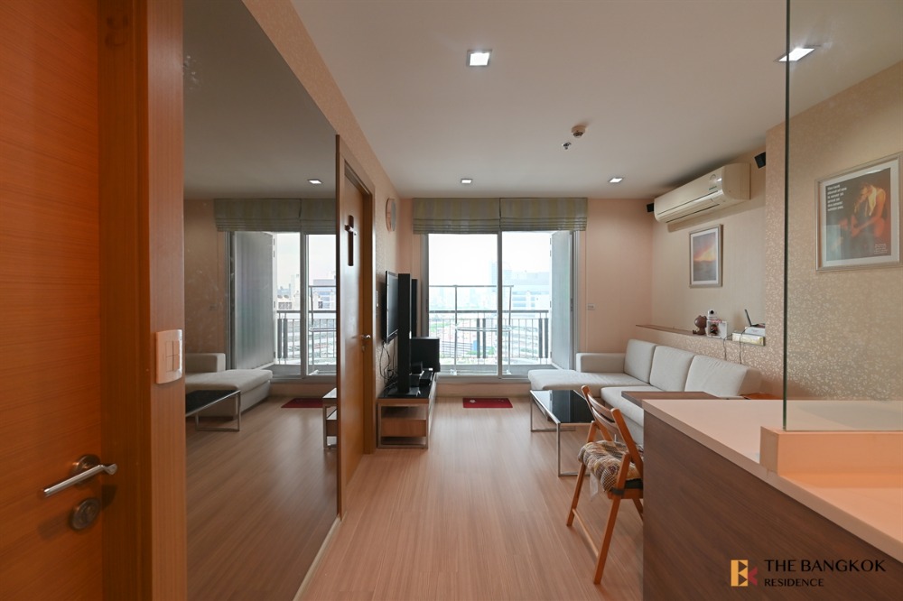 ให้เช่าคอนโดรัชดา ห้วยขวาง : Rhythm ratchada hyuaikwang  Best price High floor Best view 46sqm 23,000 Putter 0928895628