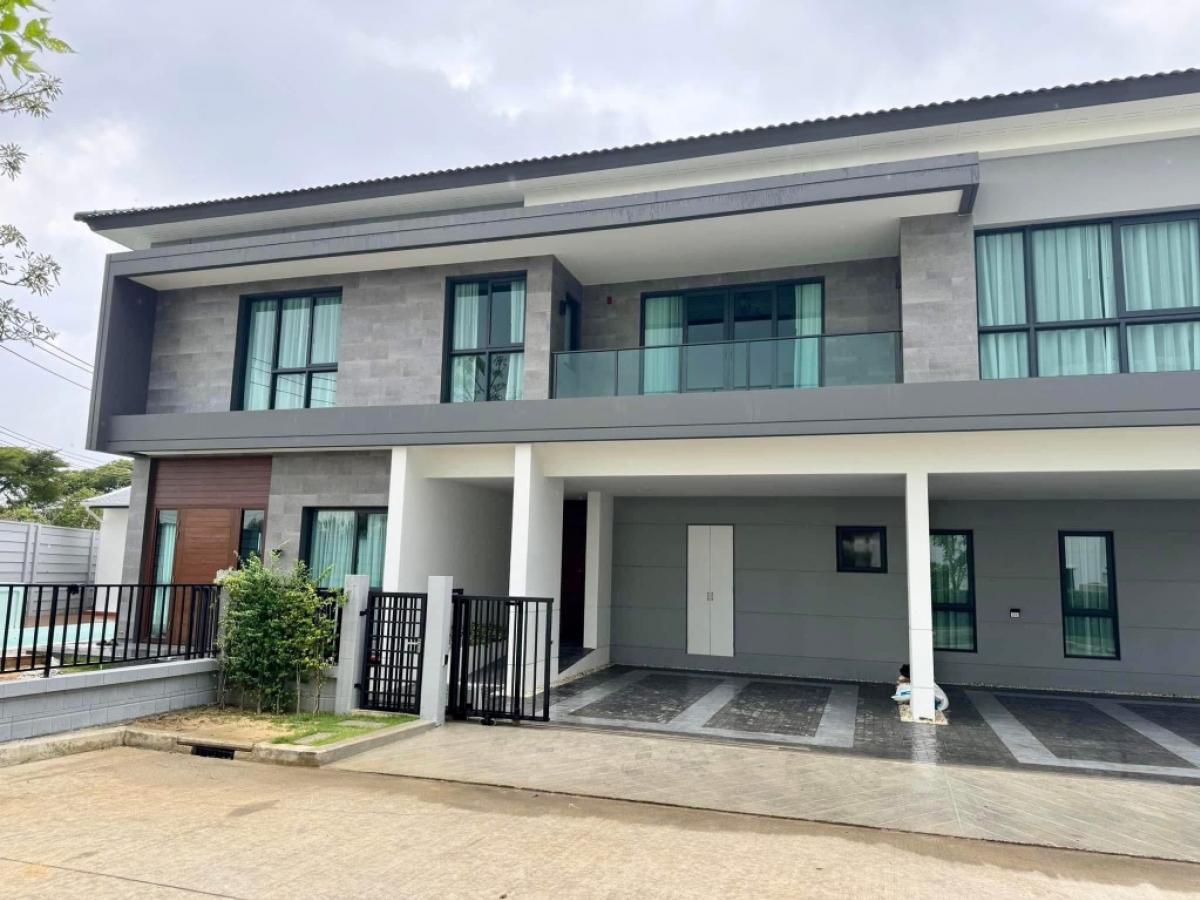 For RentHouseBangna, Bearing, Lasalle : Rental : 𝙋𝙤𝙤𝙡 𝙑𝙞𝙡𝙡𝙖 𝙃𝙤𝙪𝙨𝙚 𝙞𝙣 𝘽𝙖𝙣𝙜𝙣𝙖 , 7 + 1 Beds 6 Bath , 500 sqm  🔥🔥Rental Price : 450,000THB / Month🔥🔥#commercials #restaurant#takeover#ultraluxuryrealestate#singlehuse#sellinghouses #condoforsellbangkok#PSLivingMore Information📱Tel : 0619