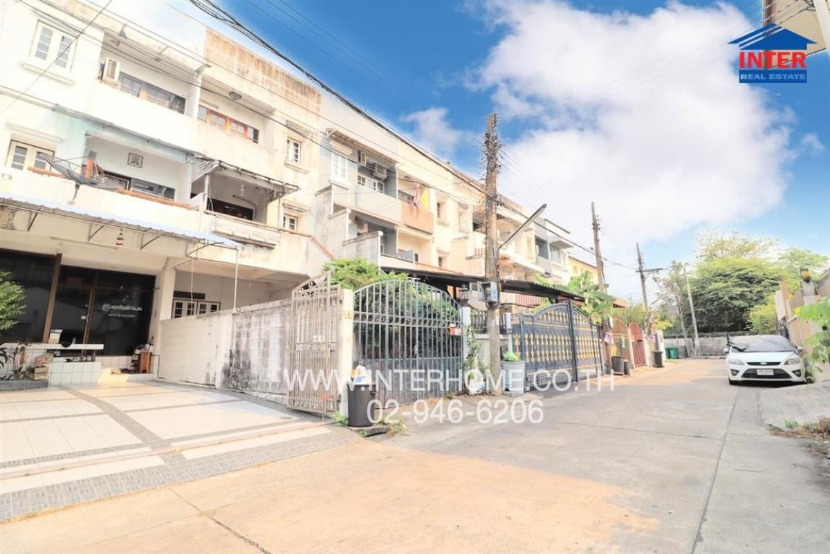 For SaleTownhouseRatchadapisek, Huaikwang, Suttisan : Townhome 3 Floors 28 sq.w. Townhome, Soi Ratchada 17, Soi Inthamara 45 Sutthisan Near Muang Thai Phatra Complex Khet Din Daeng Bangkok