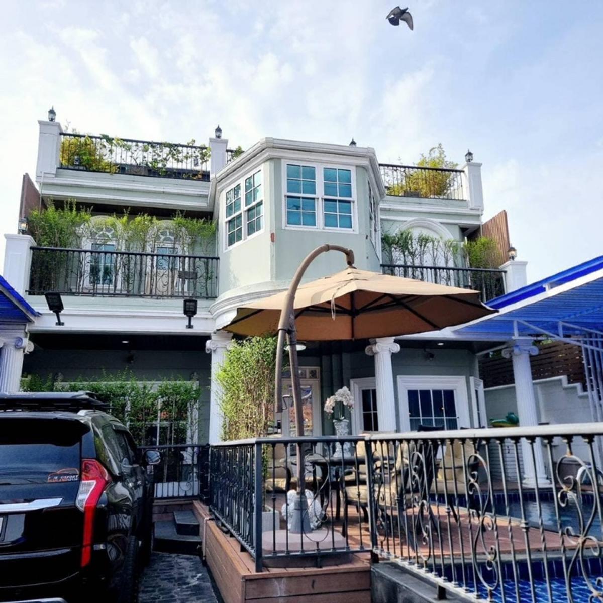 ขายบ้านวงเวียนใหญ่ เจริญนคร : House for sale with private pool near Icon Siam