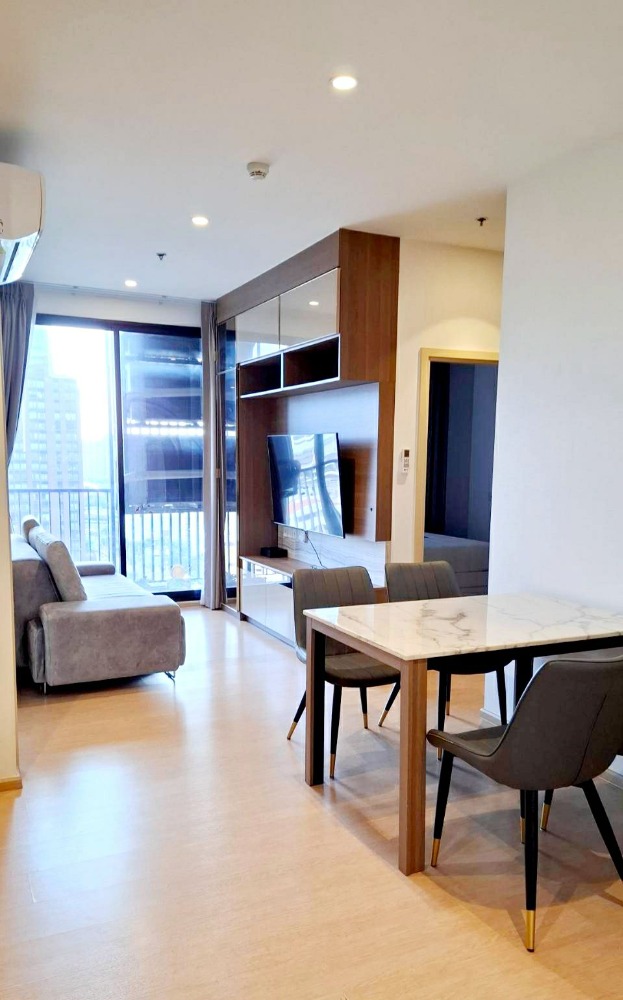 ให้เช่าคอนโดสุขุมวิท อโศก ทองหล่อ : 💫💫 Pet Friendly Condo on High Floor  near BTS Ekkamai  ready for the 1st Tenant💫💫