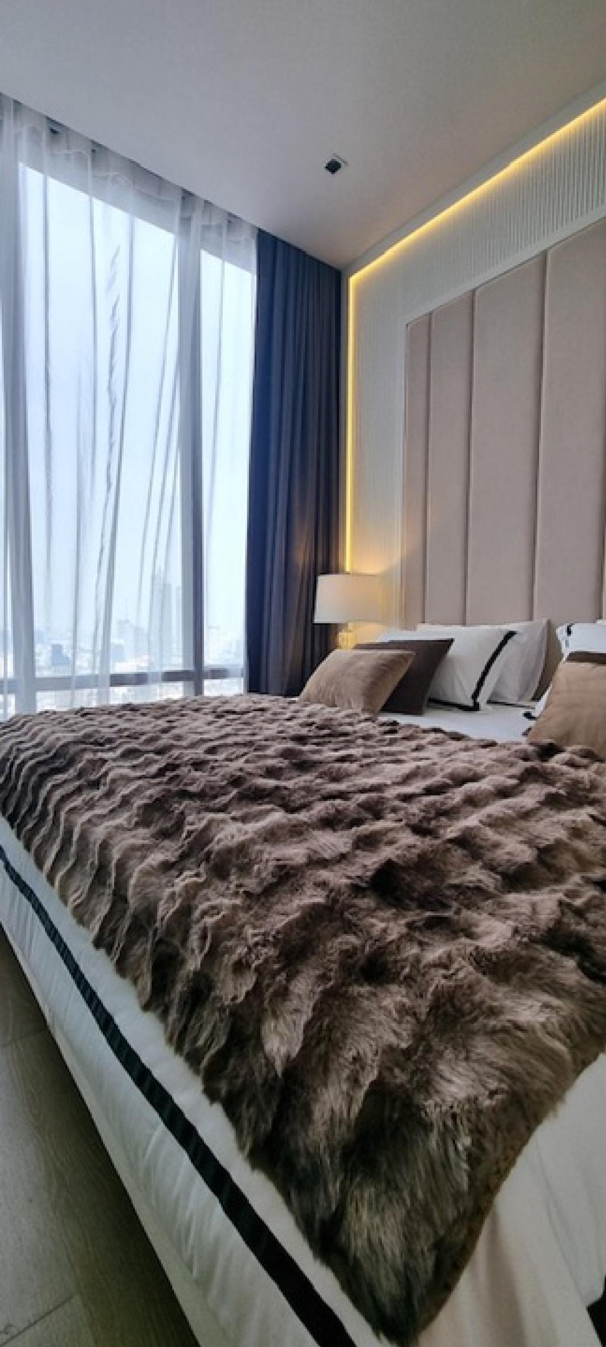 For SaleCondoSilom, Saladaeng, Bangrak : Condo for sale, Ashton Silom, beautiful view, in the heart of Silom, luxurious atmosphere, ready to move in! 🌆