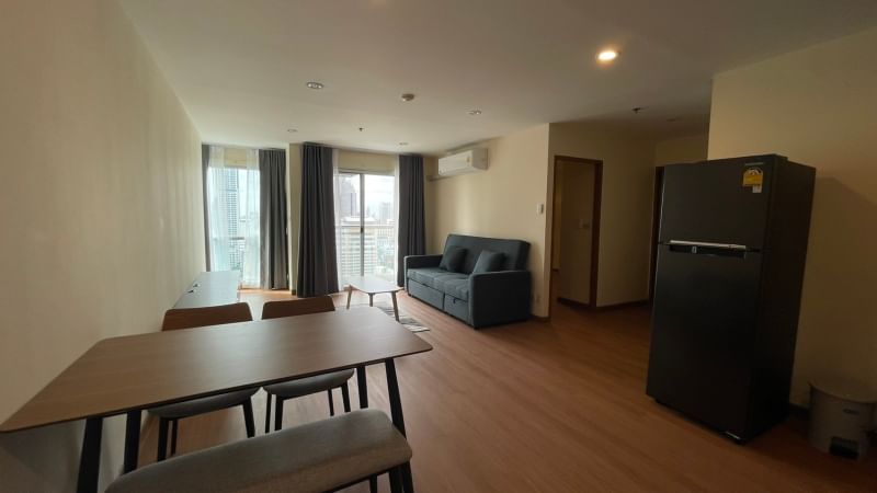 ให้เช่าคอนโดสีลม ศาลาแดง บางรัก : Silom Suite Room for Rent (Sathorn 12)