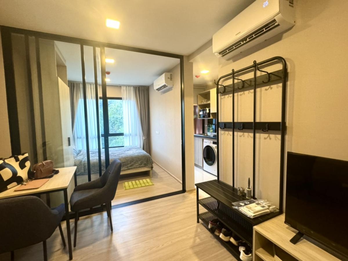 For RentCondoSriracha Laem Chabang Ban Bueng : Rental Dcondo Valve (Mountain View) closed to Kasetsart University, Sriracha Campus, Chonburi ! New Condo and fully Furnished, wallpaper decoration.Ready to Move-In (Owner Post)

# 1 year rental contract 9,000 Baht/Month
# 2 year rental contract 8,500 Bah