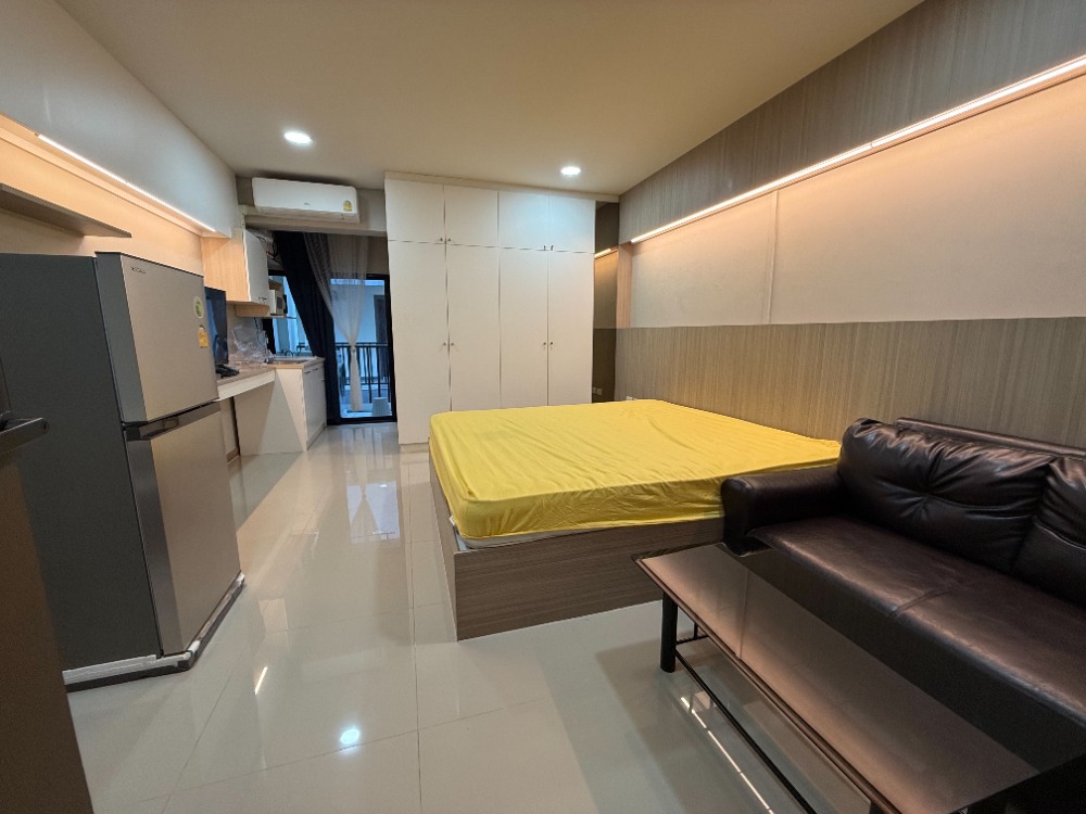 For RentCondoBangna, Bearing, Lasalle : 🏡 New condo for rent, Siri Sri Lasalle, 7900 baht per month 🚅 Near the Yellow Line, Sri Lasalle, only 1 km.