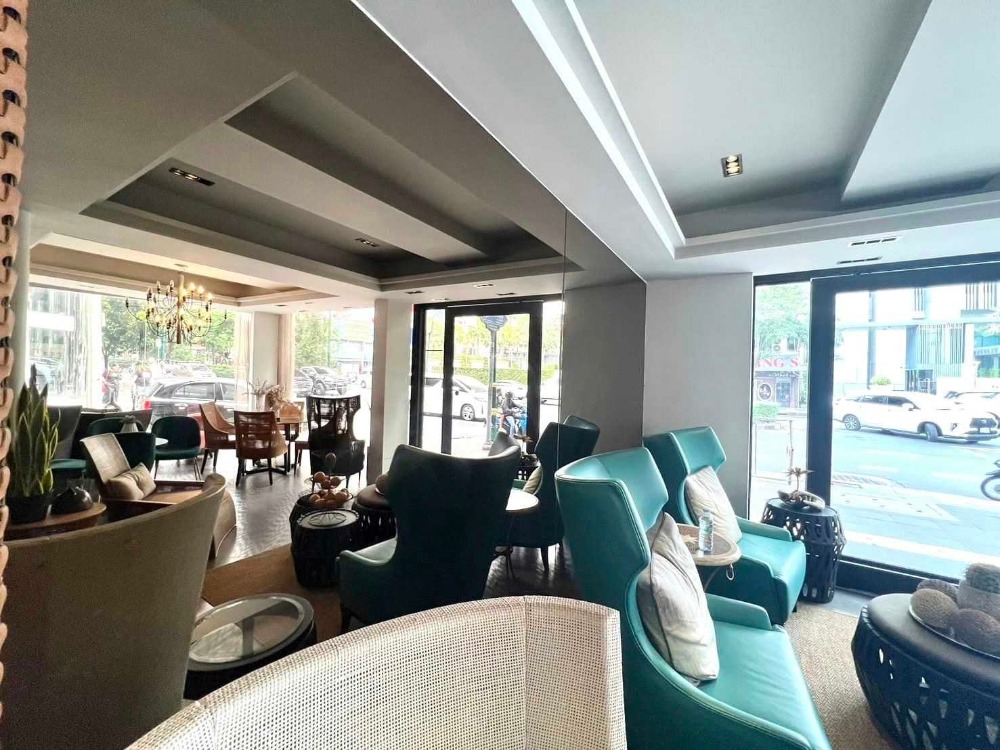 For RentShophouseSukhumvit, Asoke, Thonglor : LTH11174–Commercial Building FOR RENT 4 rooms 4 baths size 31 Sqw. Near BTS Phrom Phong Station ONLY 690K/Month