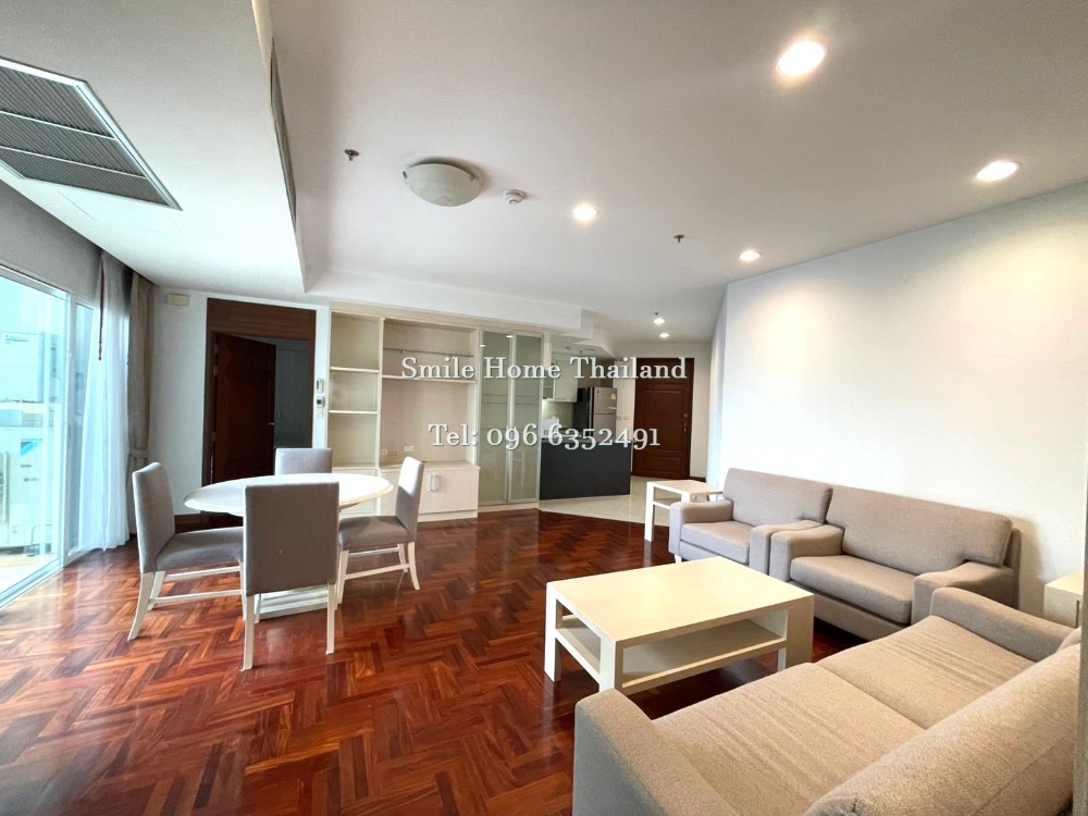 ให้เช่าคอนโดสุขุมวิท อโศก ทองหล่อ : Nice 2 bedrooms for rent at Sukhumvit 24