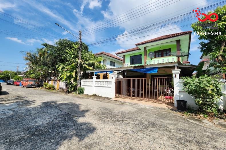 For SaleHousePathum Thani,Rangsit, Thammasat : For sale: 2-storey detached house, 40 square wah, Ban Phrotthisan 8 Village, Rangsit-Nakhon Nayok Road